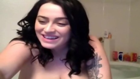 Leanne Crow Bath Cam Show