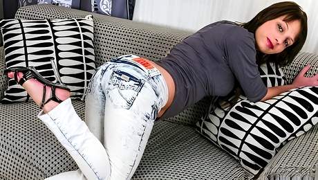 Fuck My Jeans featuring wooer's amateur scene